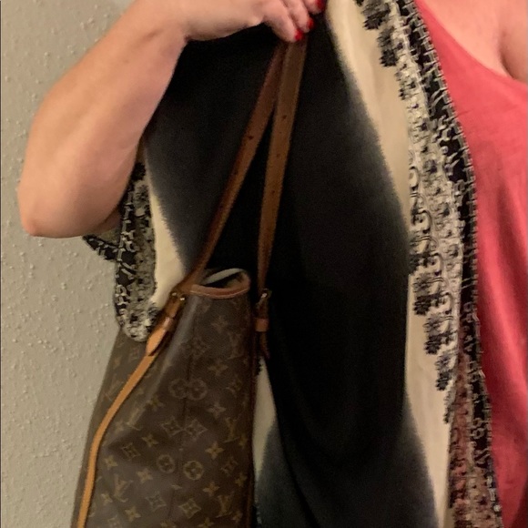 💯 AUTHENTIC Vintage Monogram Louis Vuitton Bucket GM Handbag duplicate listing - Picture 6 of 16